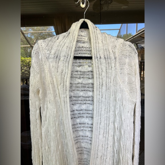 EUC! {Abercrombie & Fitch} A&F Handkerchief Knit Cardigan, Medium. WHITE / CREAM - Picture 7 of 7
